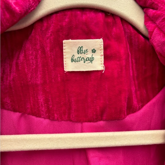 Fuchsia crushed velvet blazer with removable shoulder pads - Picture 3 of 4